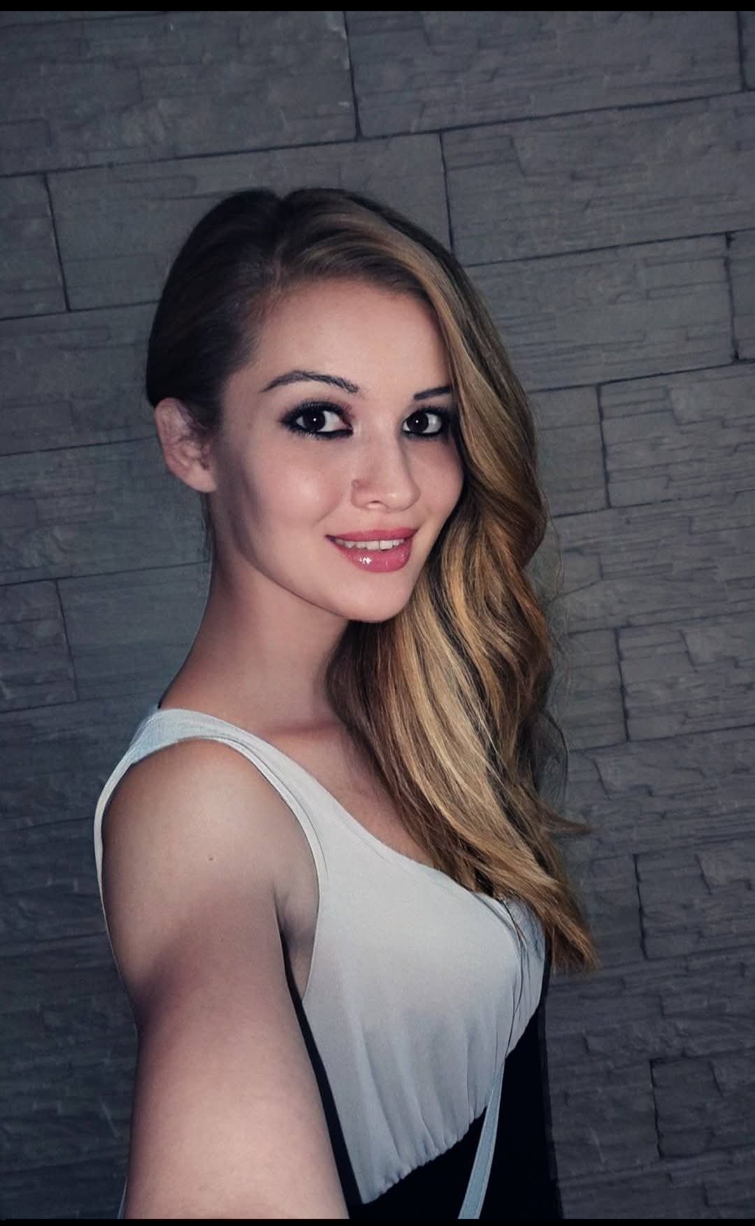 Román Anikó portfolio